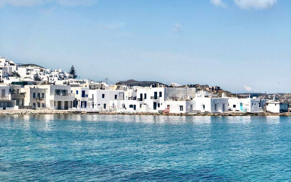 Paros